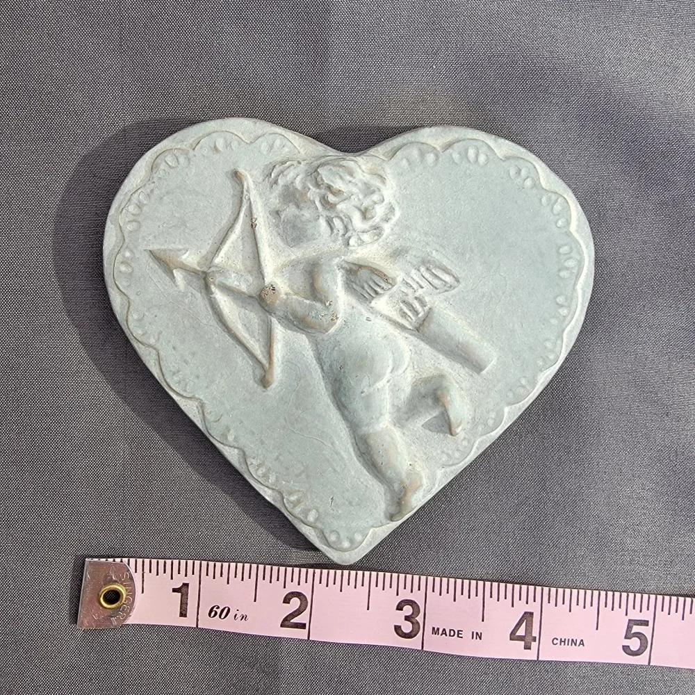 Isabel Bloom Set Of 6 Vintage All Signed Concrete Decorative Hearts